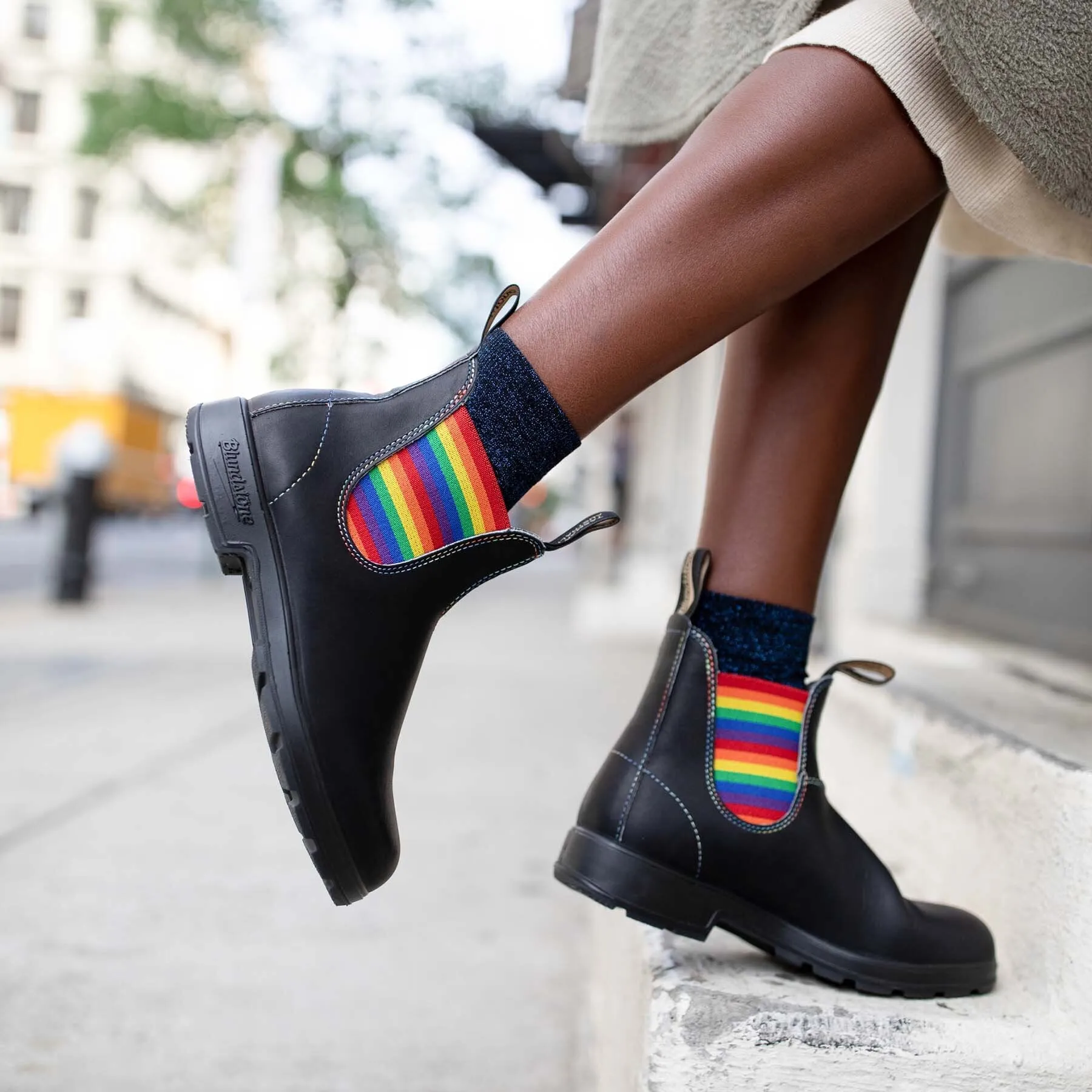 2105 ORIGINALS BLACK & RAINBOW