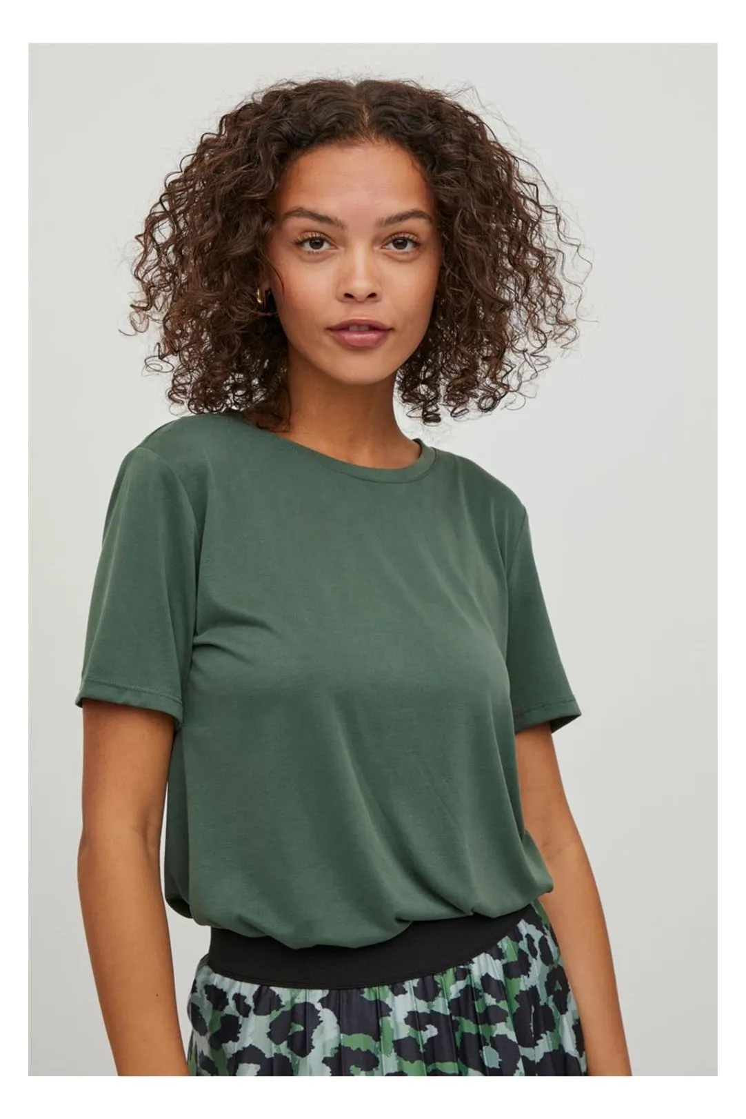 CAMISETA BÁSICA VIMODALA VERDE DUCK