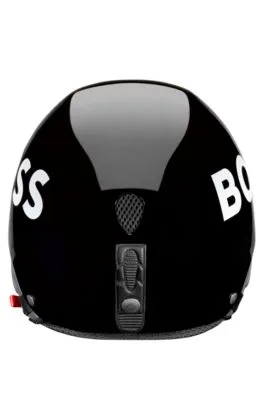 Casco de esquí con detalle de logo