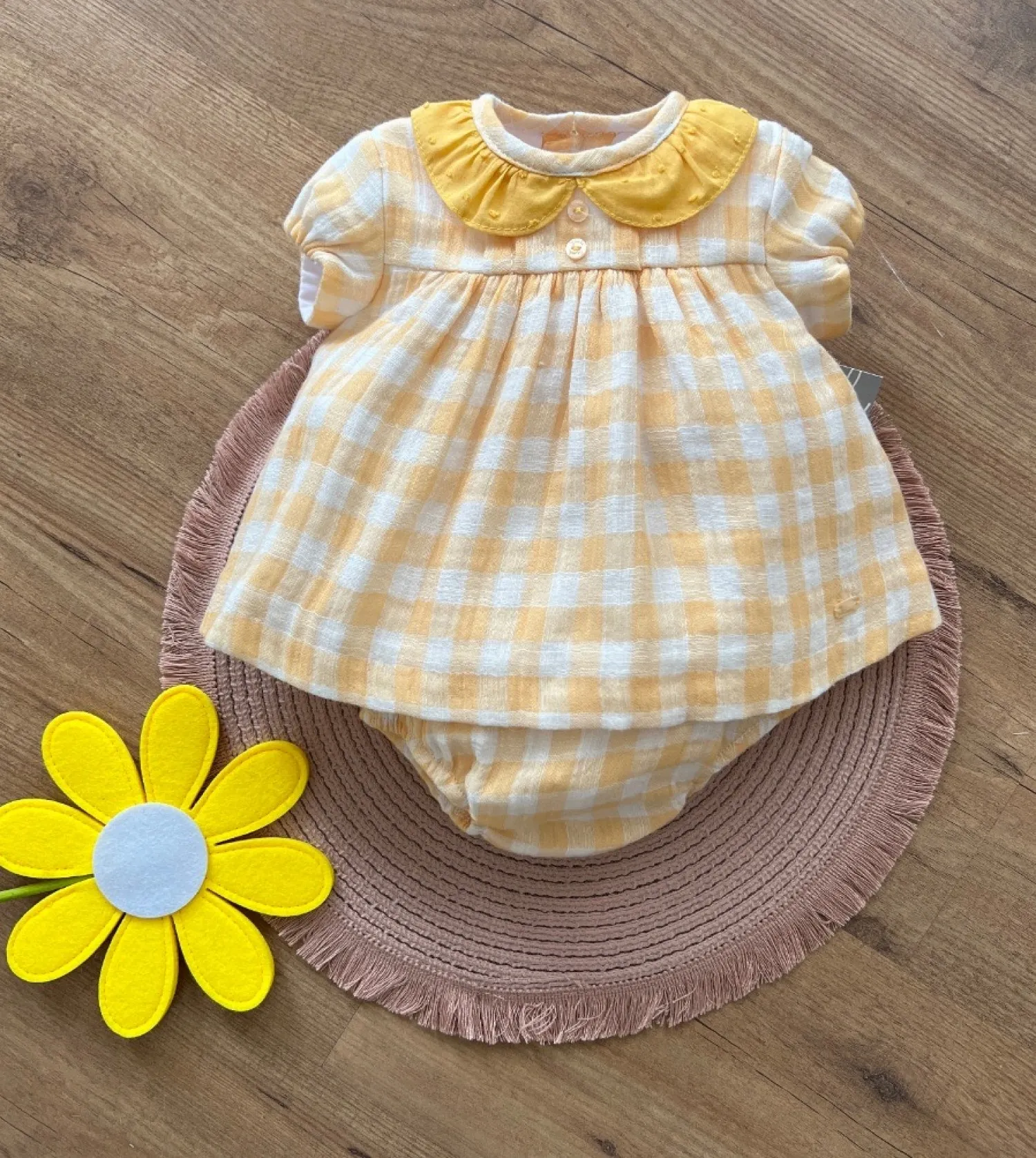 Conjunto para niña jesusito y braga Colección Carlota