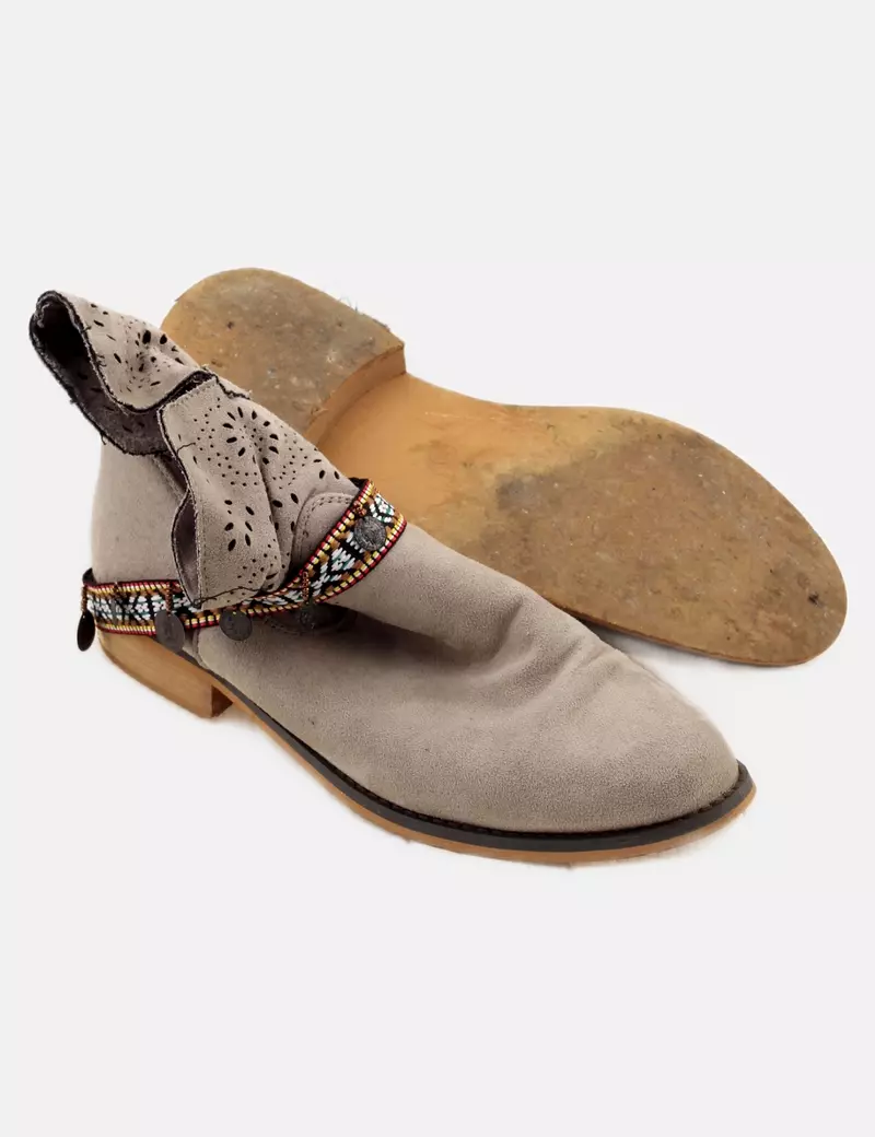 Corina Botines