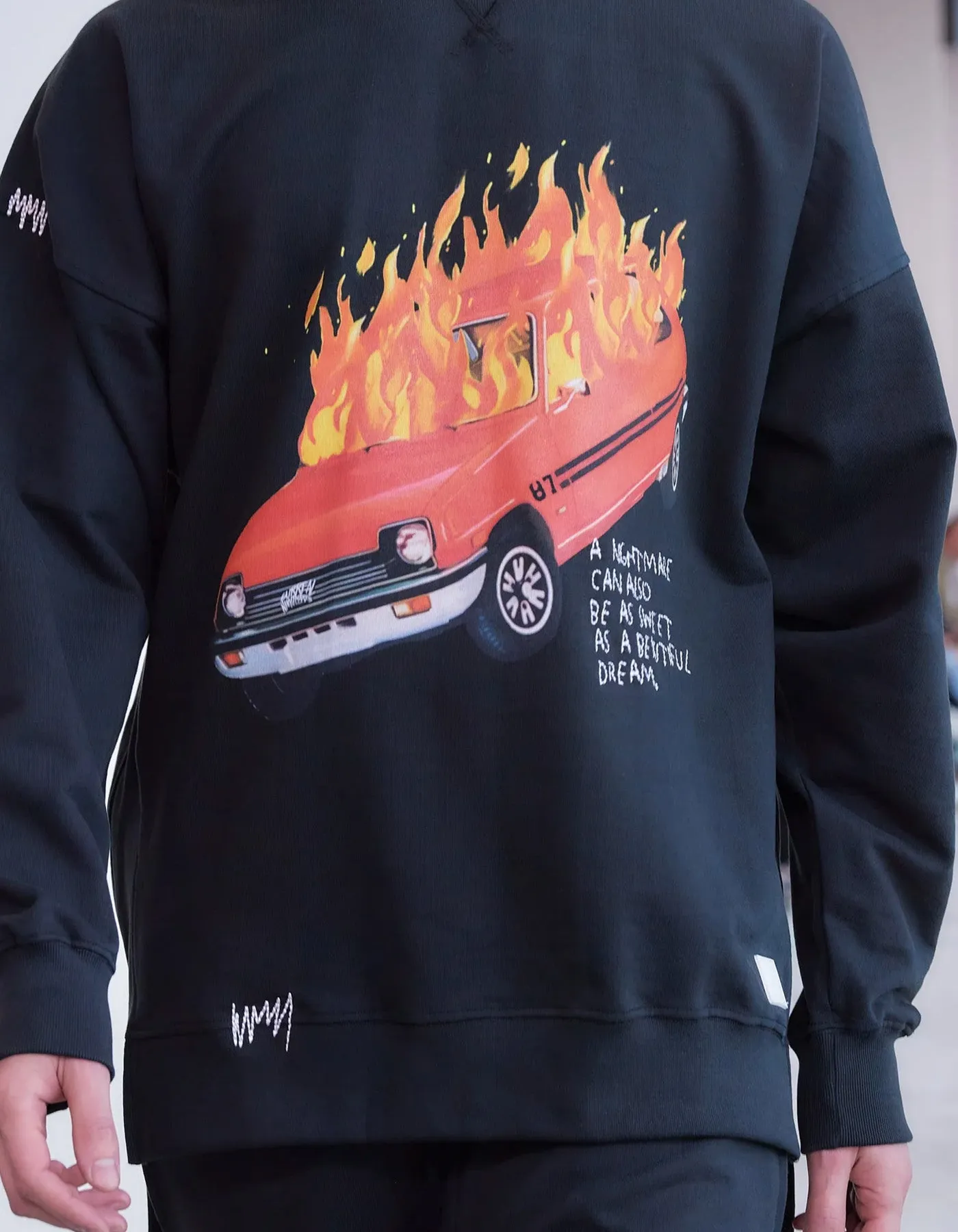 Crewneck Burning Car Black