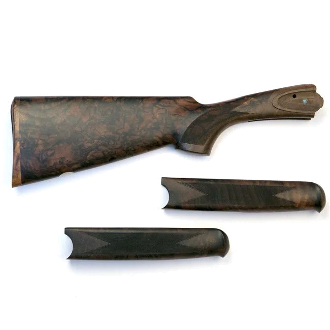 Culata pistola derecha con insignia de plata y barra de pico para 687 EELL cal. 20