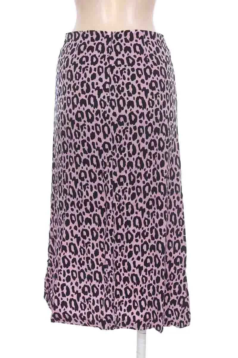 FALDA COLOR ROSADO  MAJE