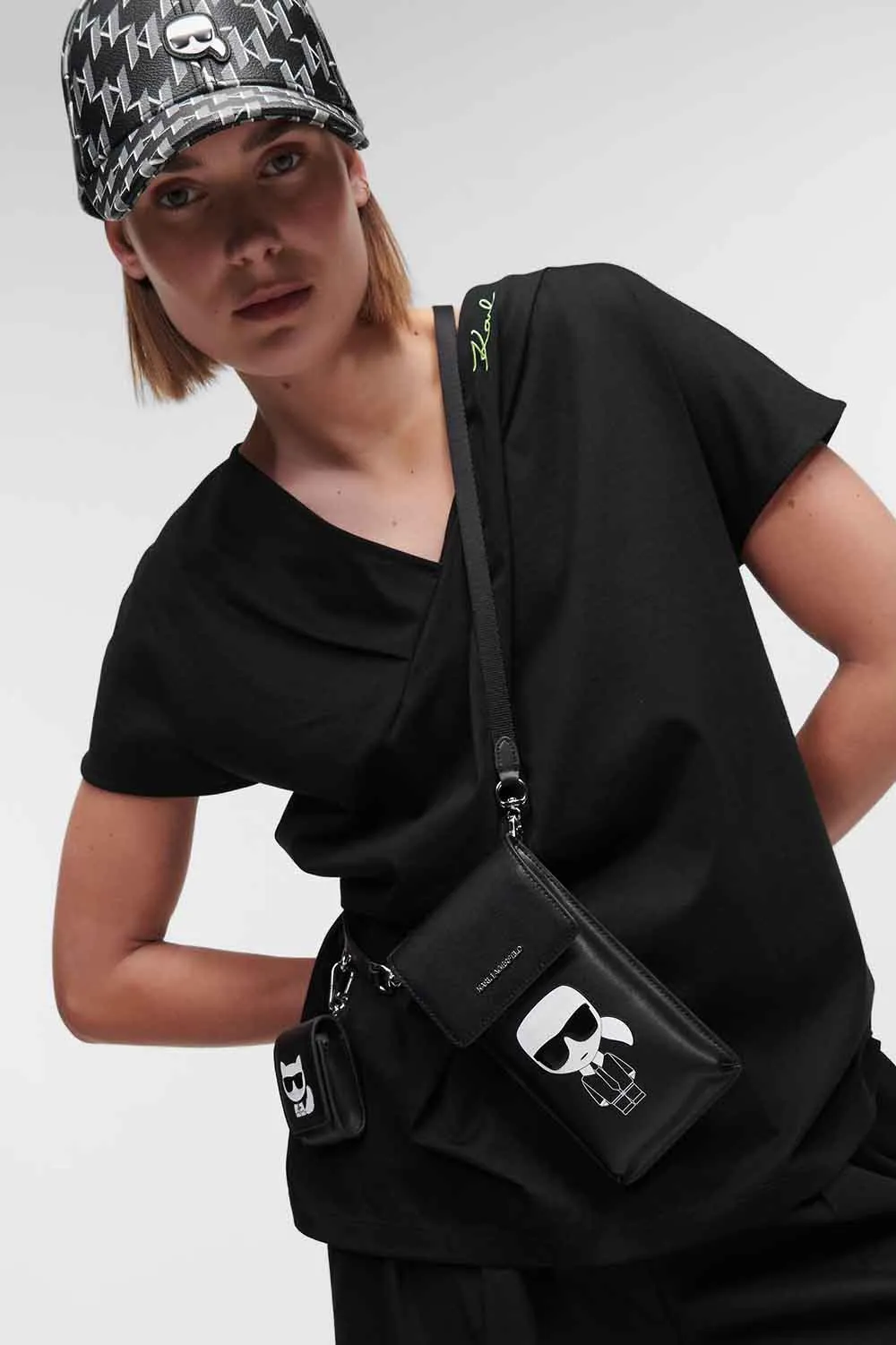 Funda para mujer de Karl Lagerfeld – 225W3207