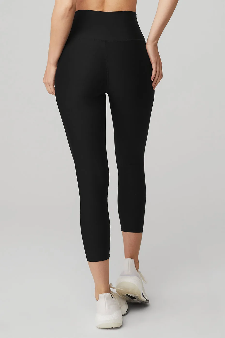 HIGHWAIST AIRLIFT CAPRI  BLACK