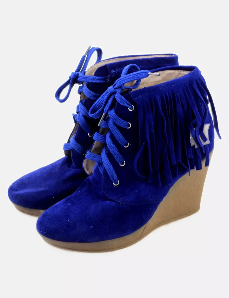 Jennika Botines