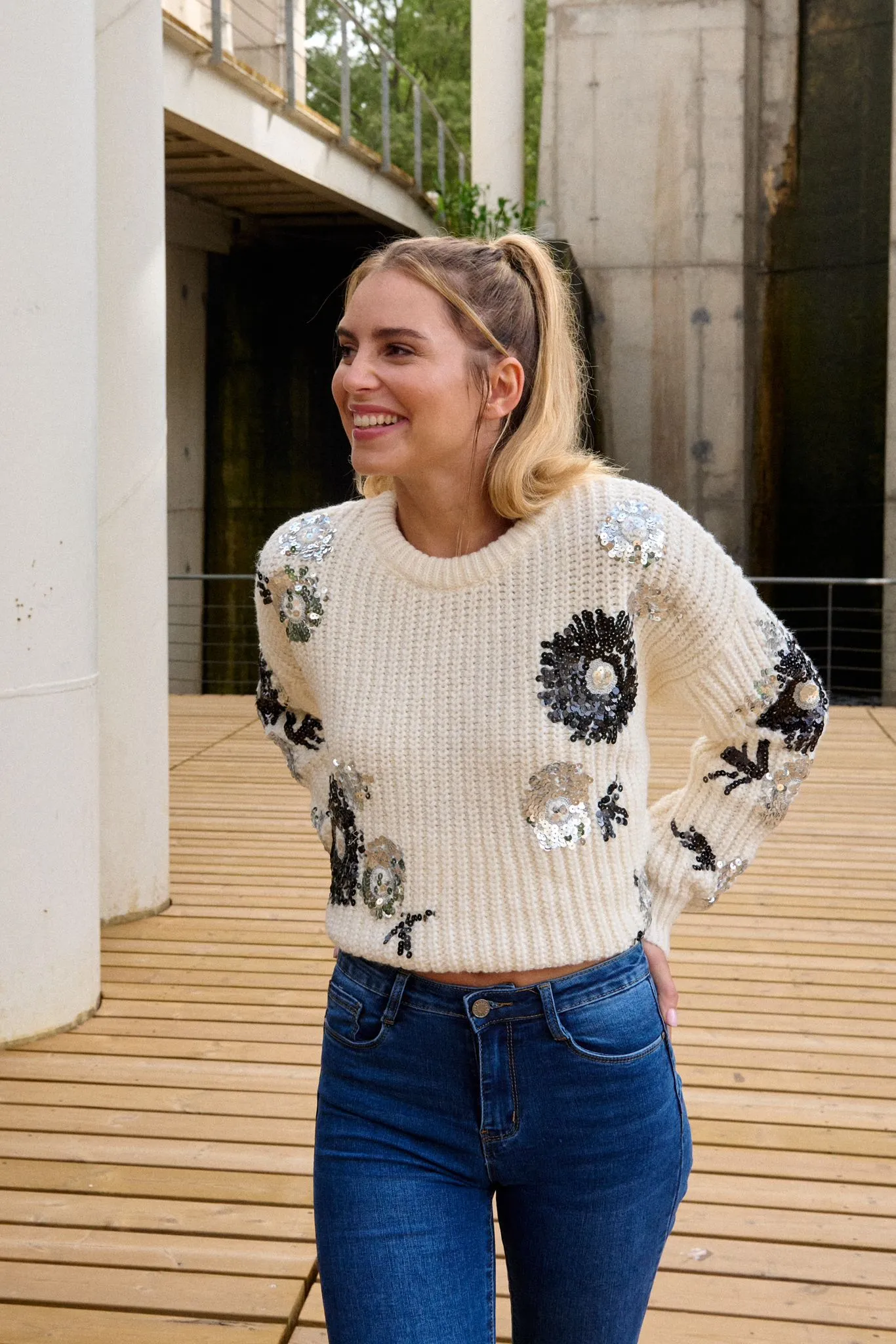 JERSEY OVERSIZE CON LENTEJUELA