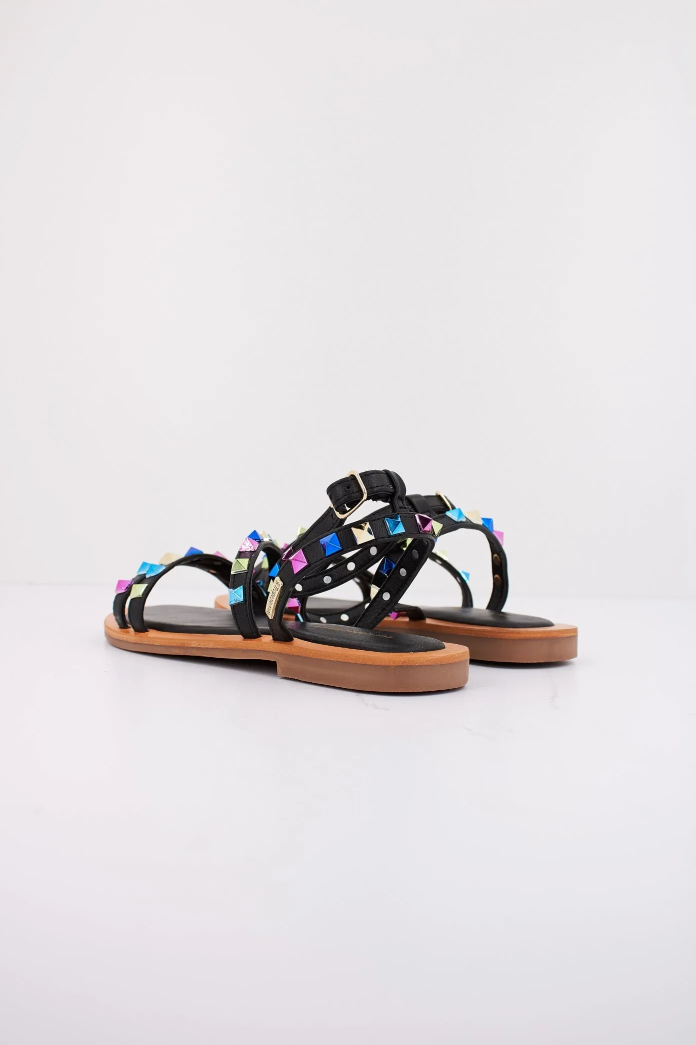 LES TROPEZIENNES OKARI