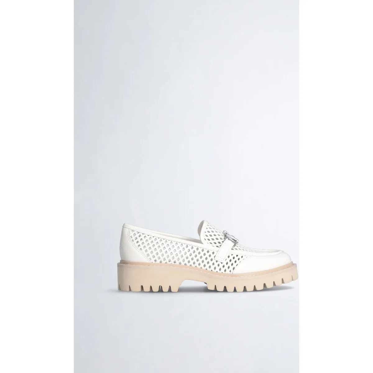 Mocasines de piel con perforaciones