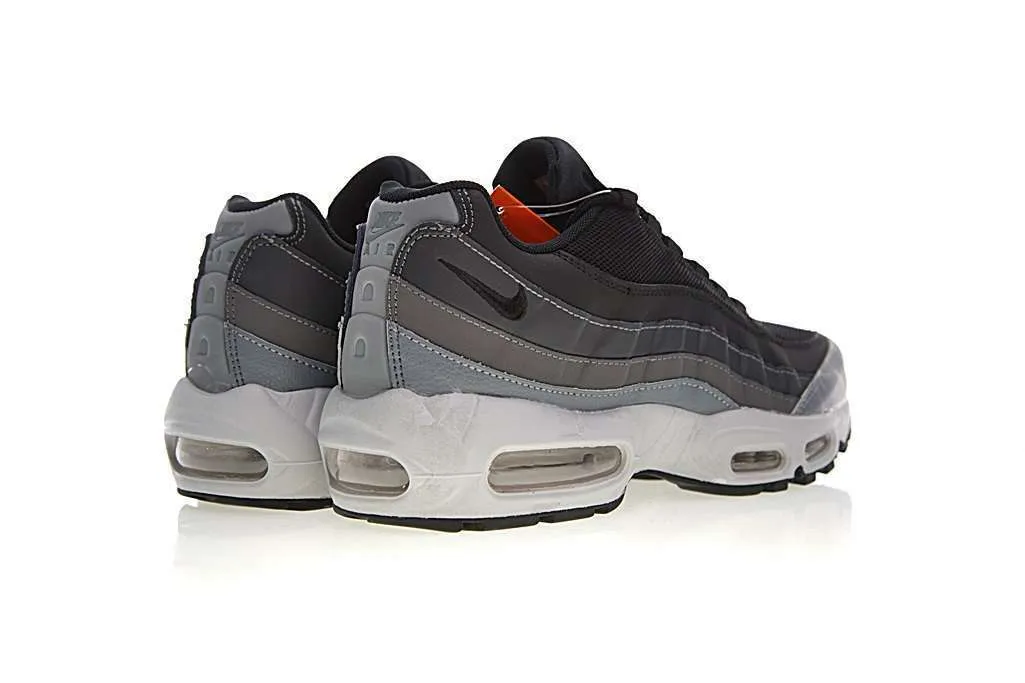 Nike Air Max 95 Black Essential