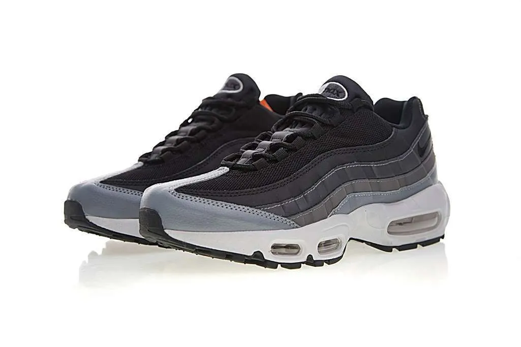 Nike Air Max 95 Black Essential