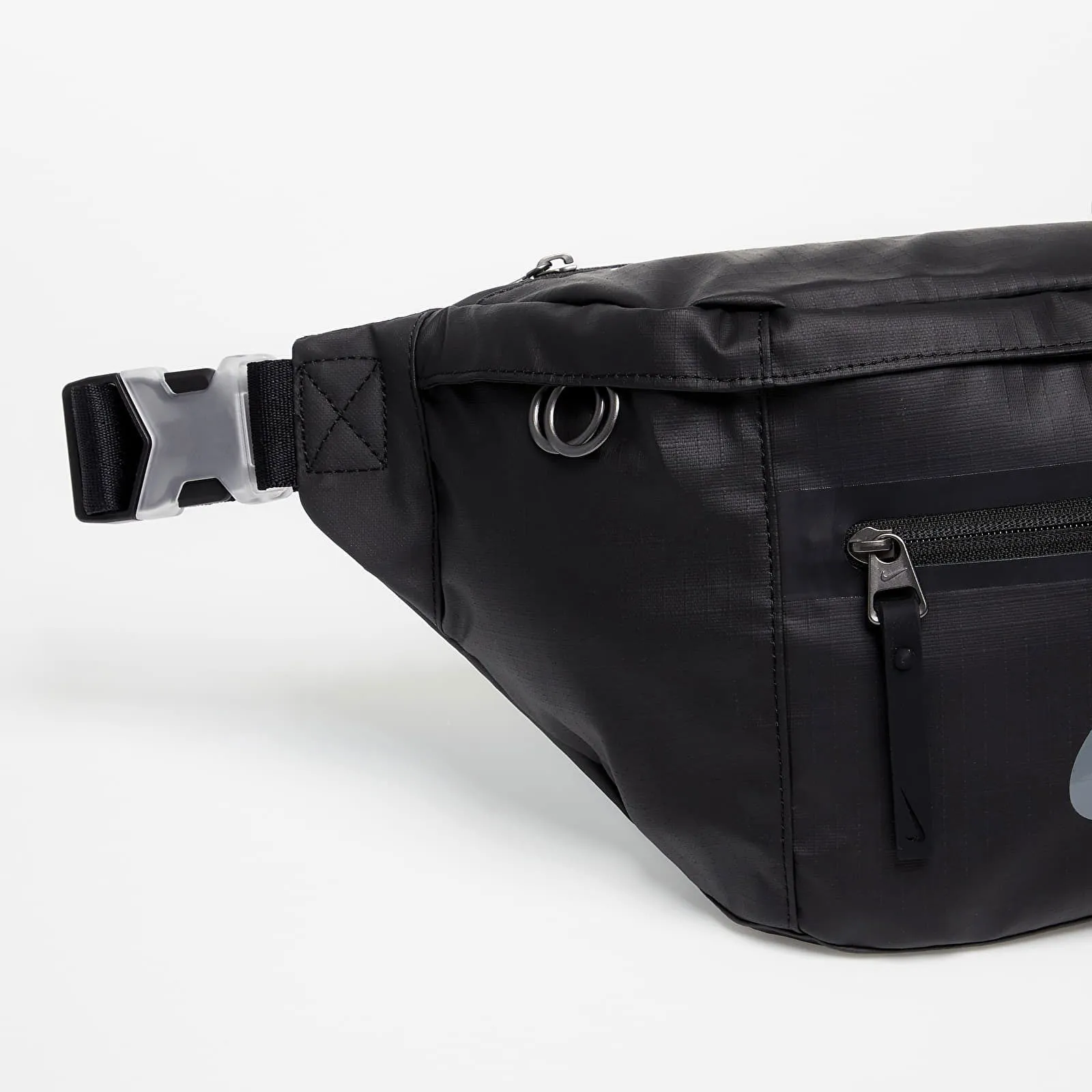 Nike Elemental Winterized Fanny Pack