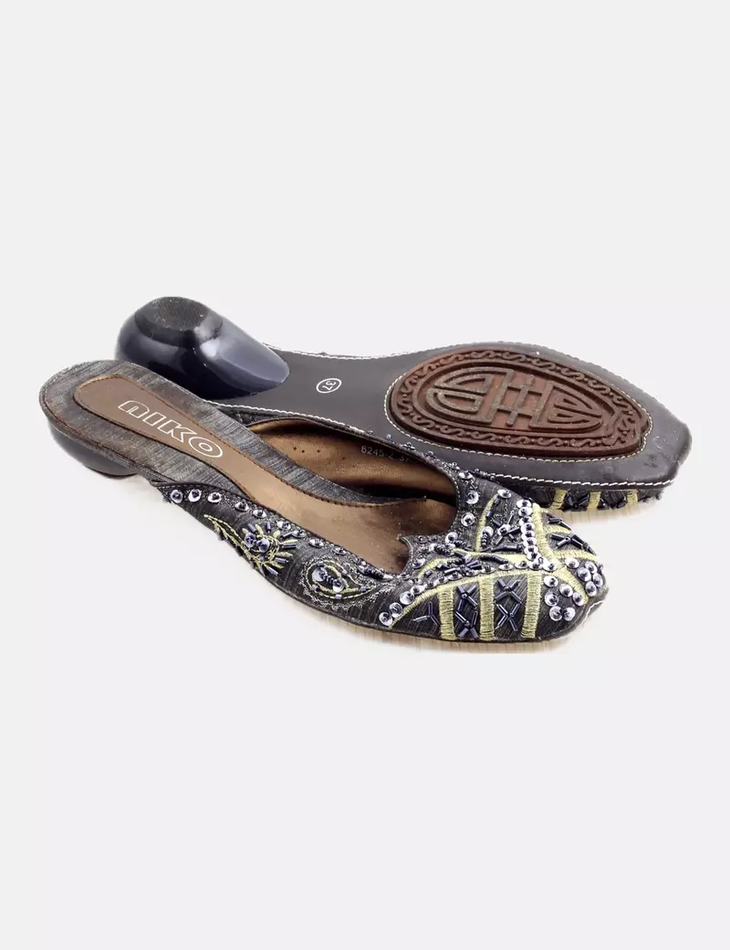 Niko Mule abalaorios y bordados