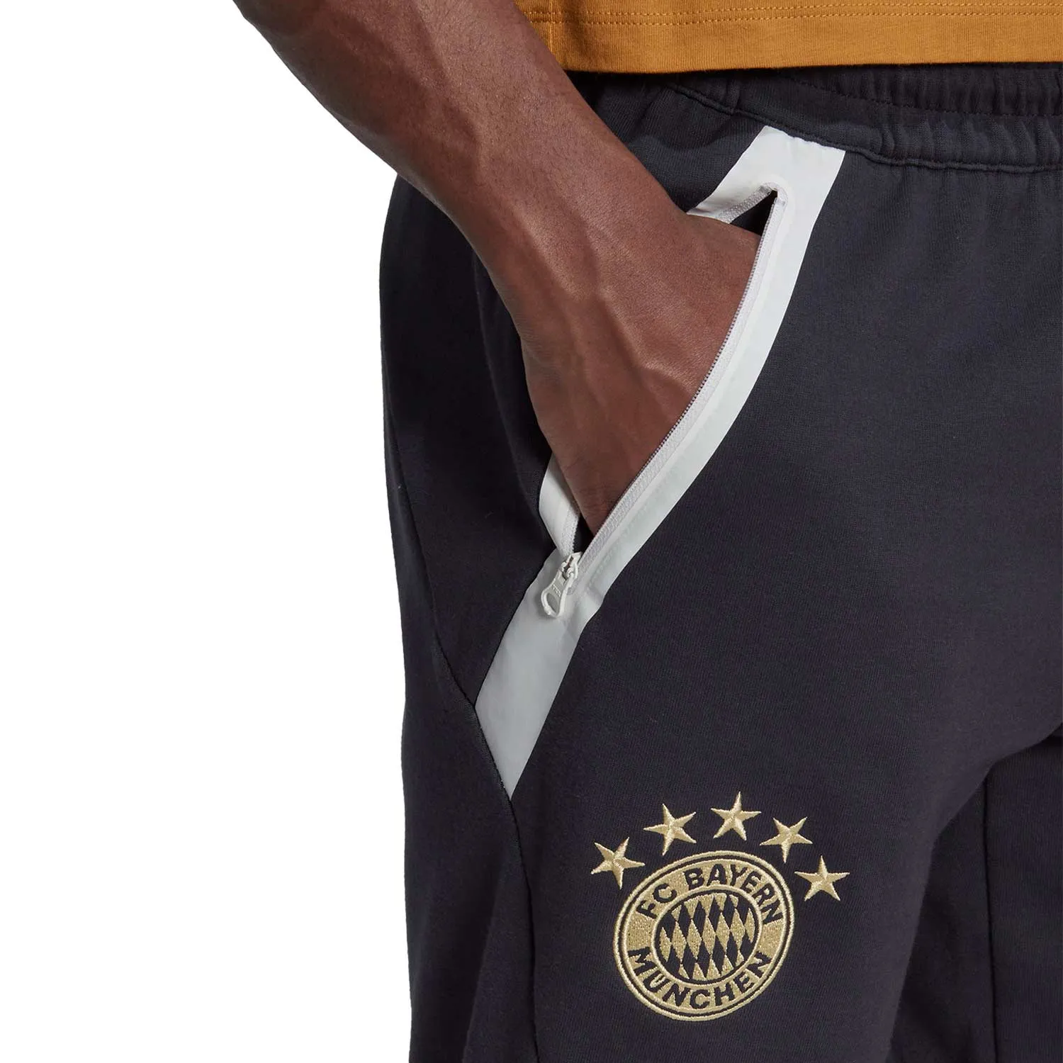 Pantalón adidas Bayern Travel