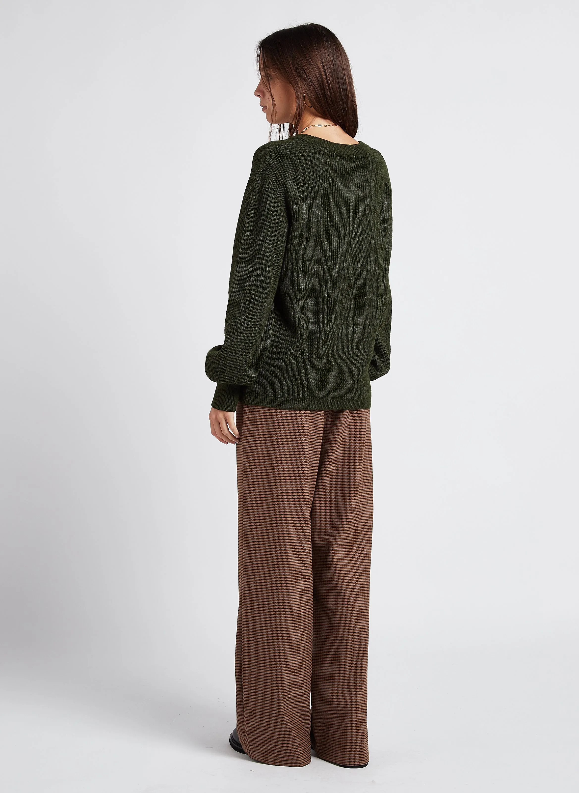 Pantalón ancho de rayas en beige