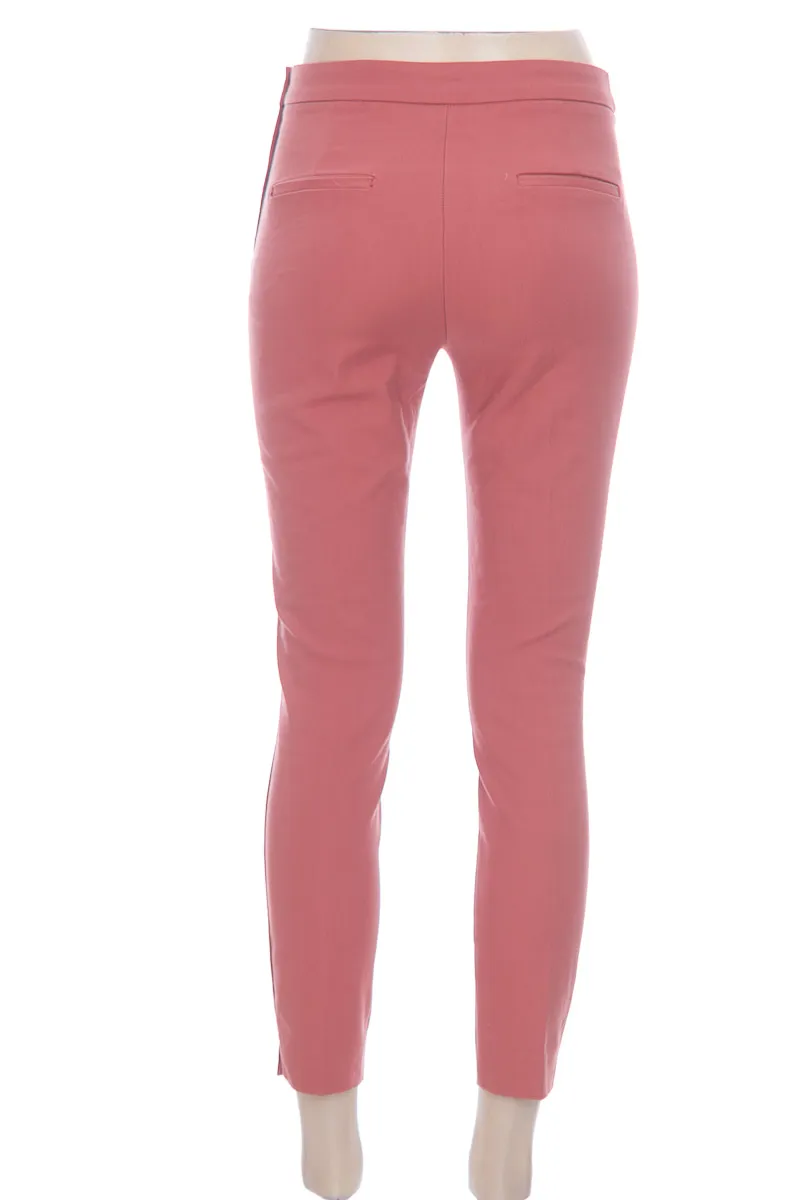 PANTALóN COLOR ROSADO  STRADIVARIUS