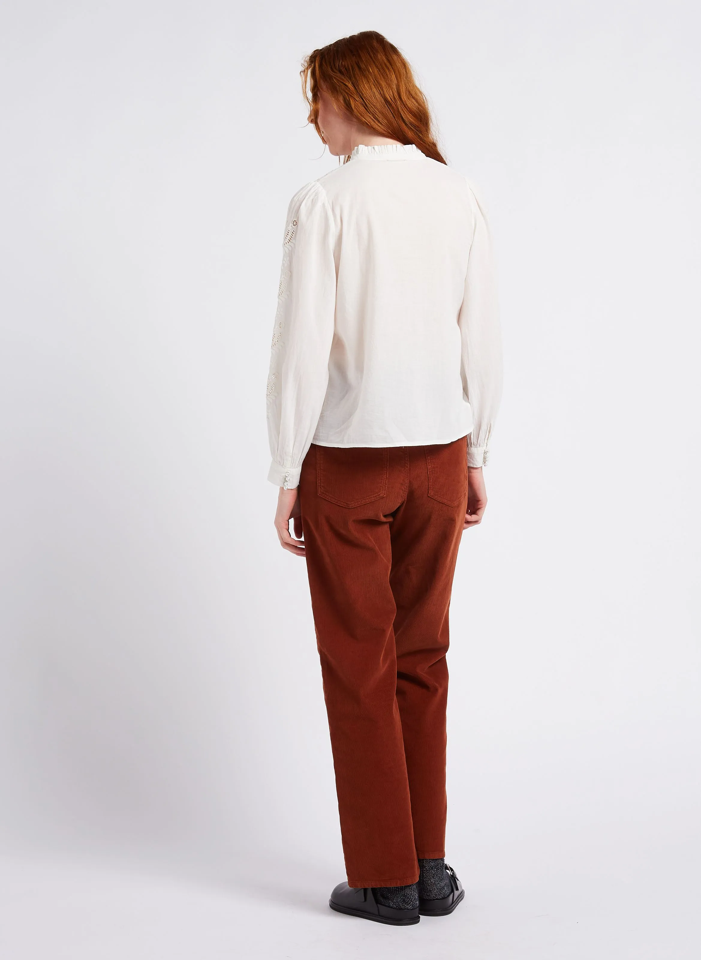 PERRINE  PANTALóN RECTO DE ALGODóN ACANALADO EN BEIGE