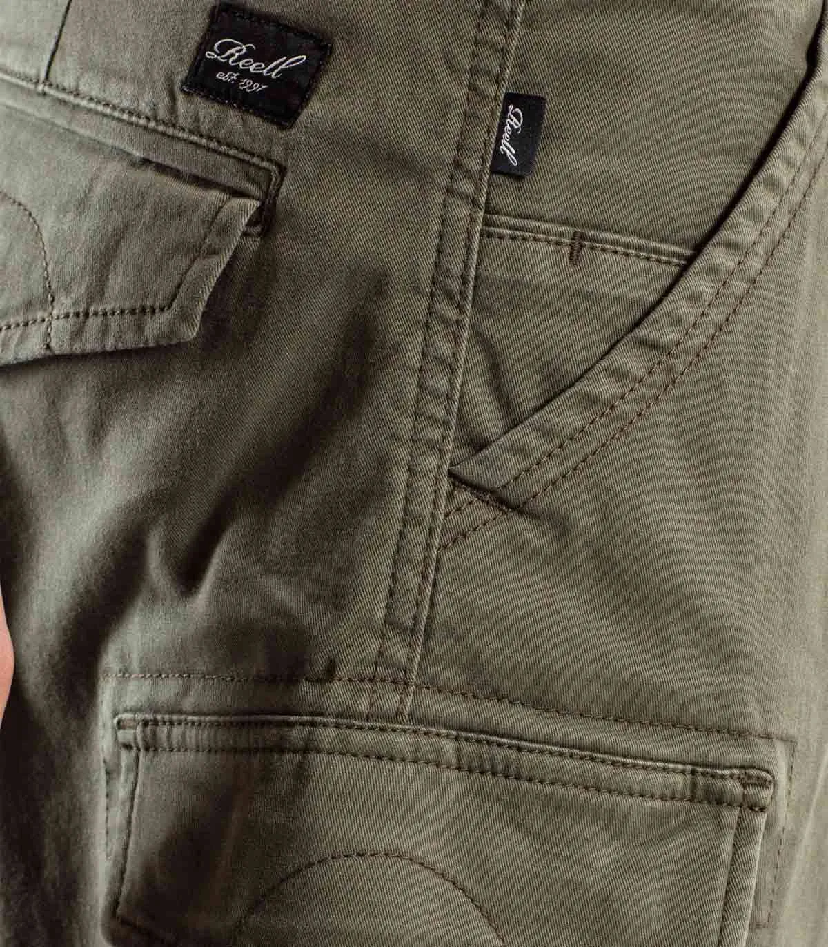 REELL  PANTALON PARA HOMBRE VERDE  CITY CARGO SHORT ST