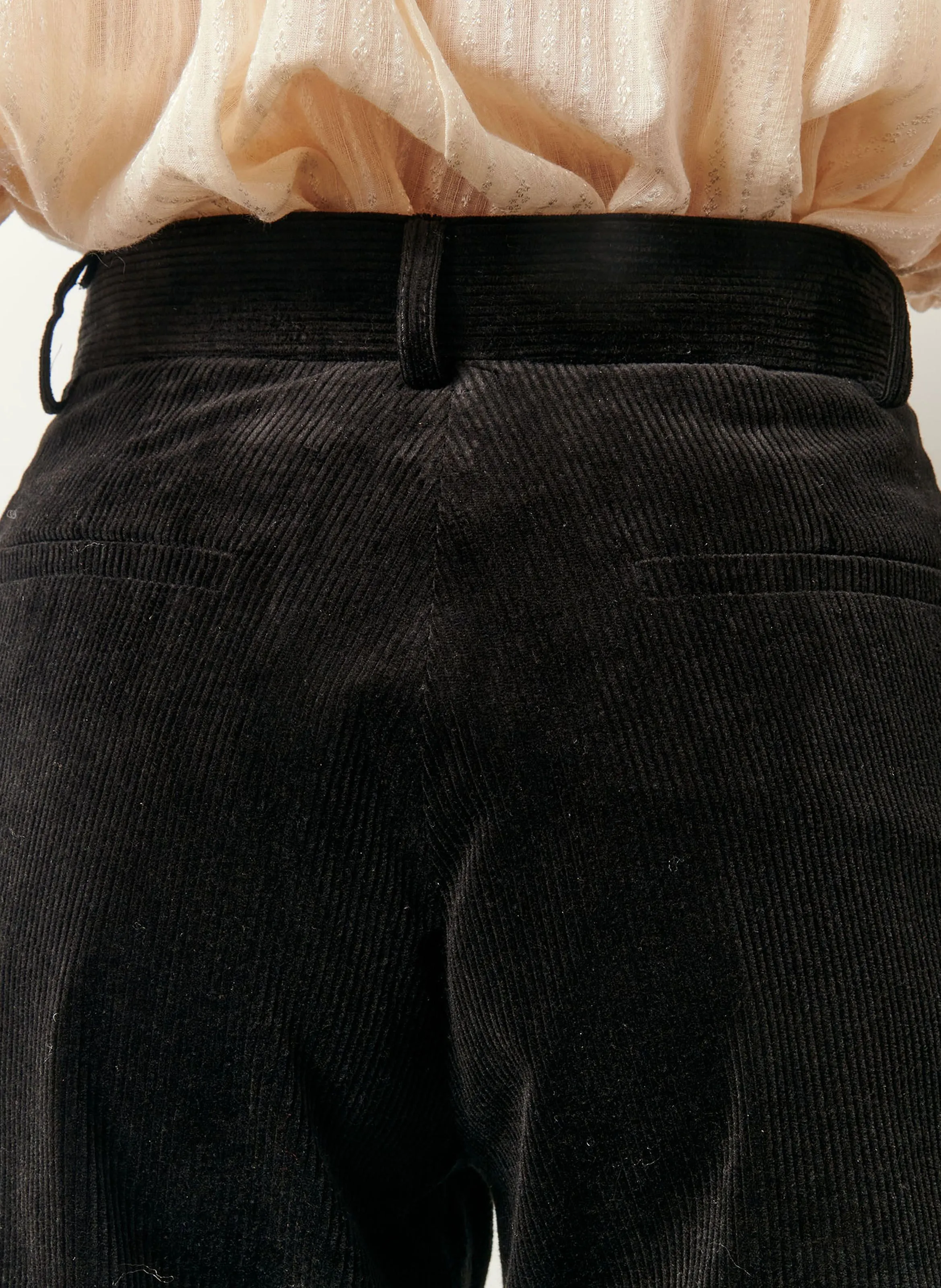 SESSUN CHARLIE  PANTALóN BOOTCUT DE TERCIOPELO EN NEGRO