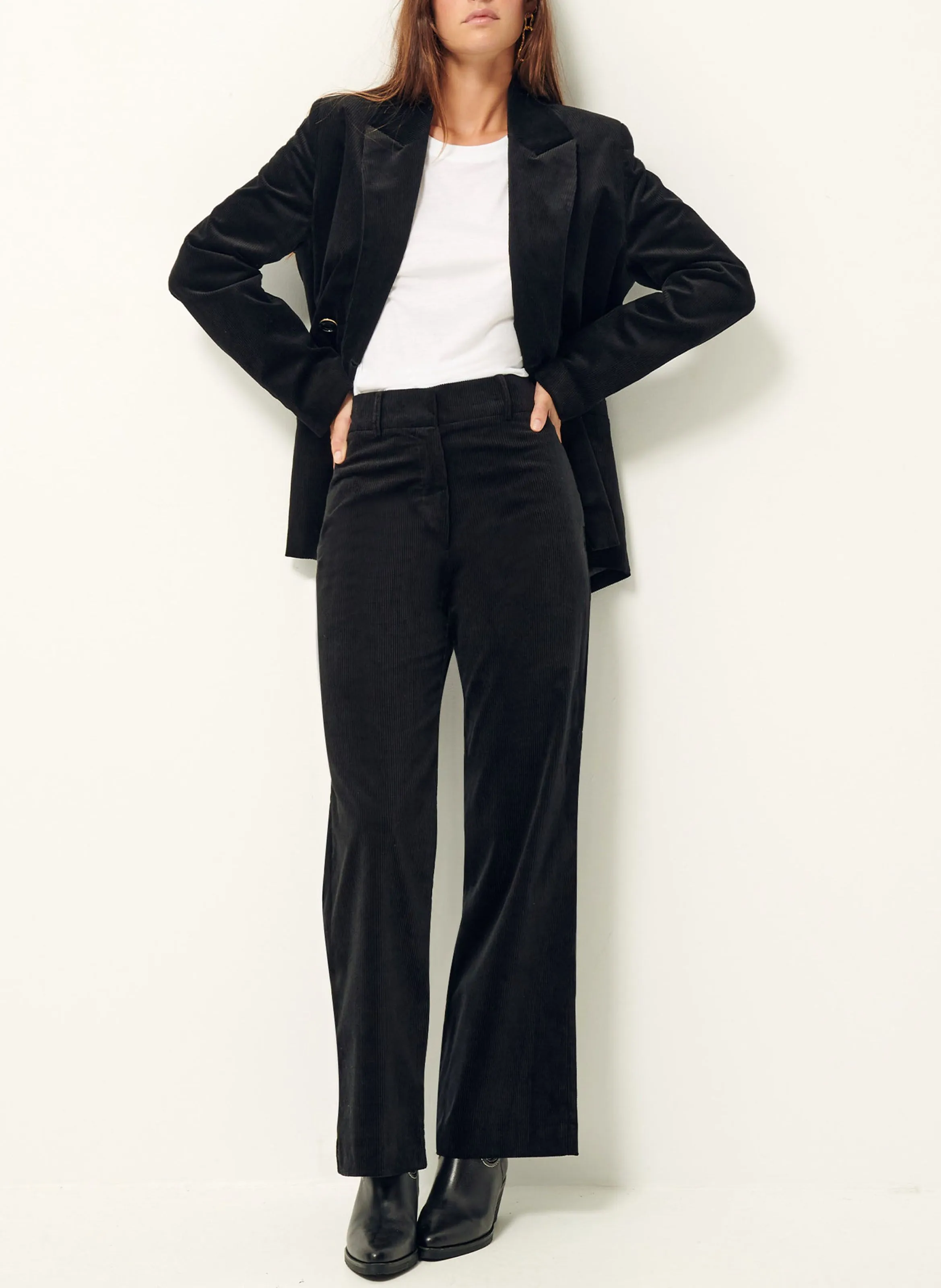 SESSUN CHARLIE  PANTALóN BOOTCUT DE TERCIOPELO EN NEGRO
