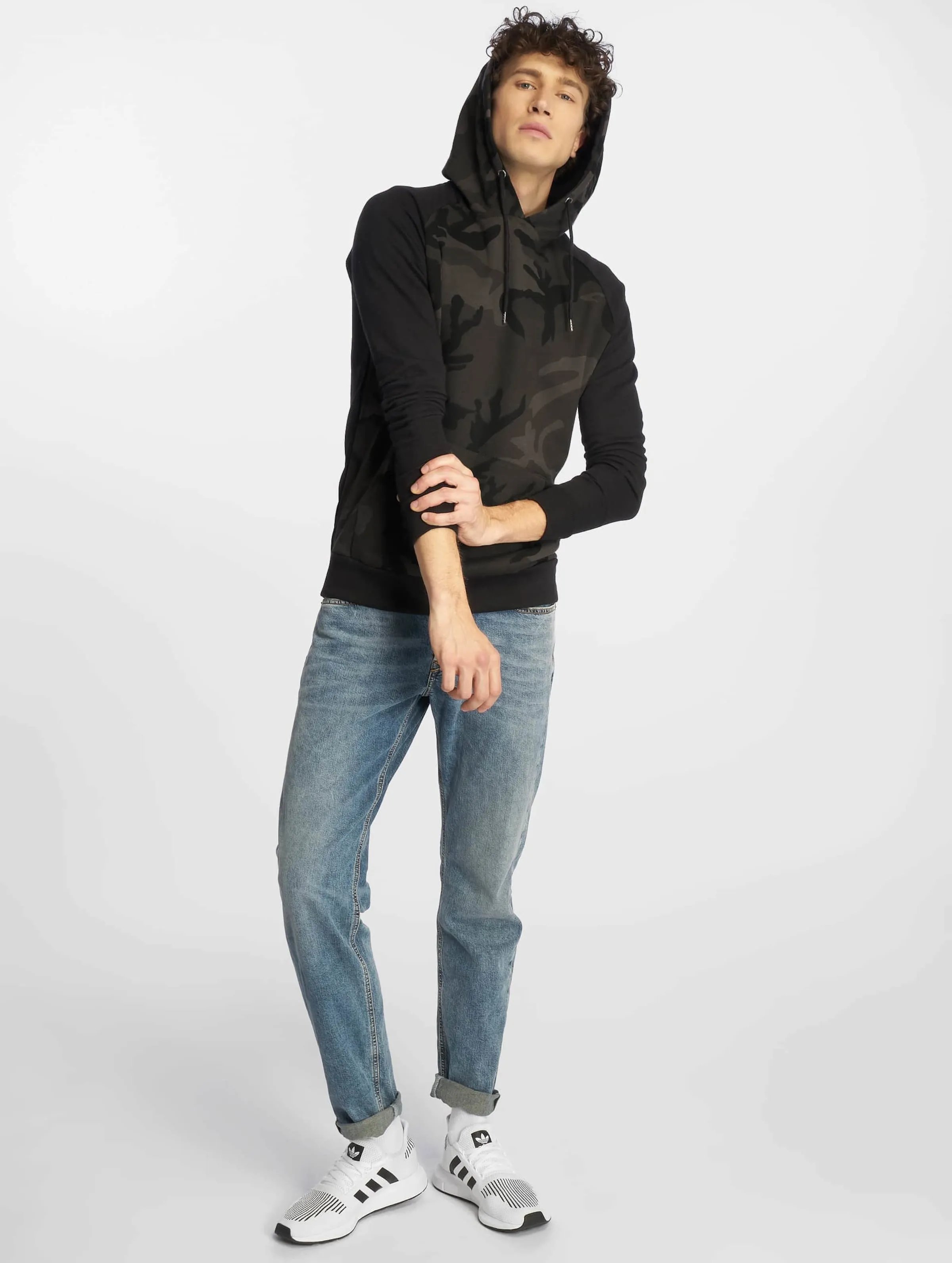 Urban Classics Camo Contrast Raglan