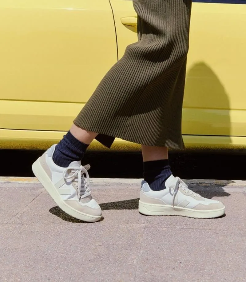 VEJA V90 LEATHER WHITE PIERRE STEEL MUJER
