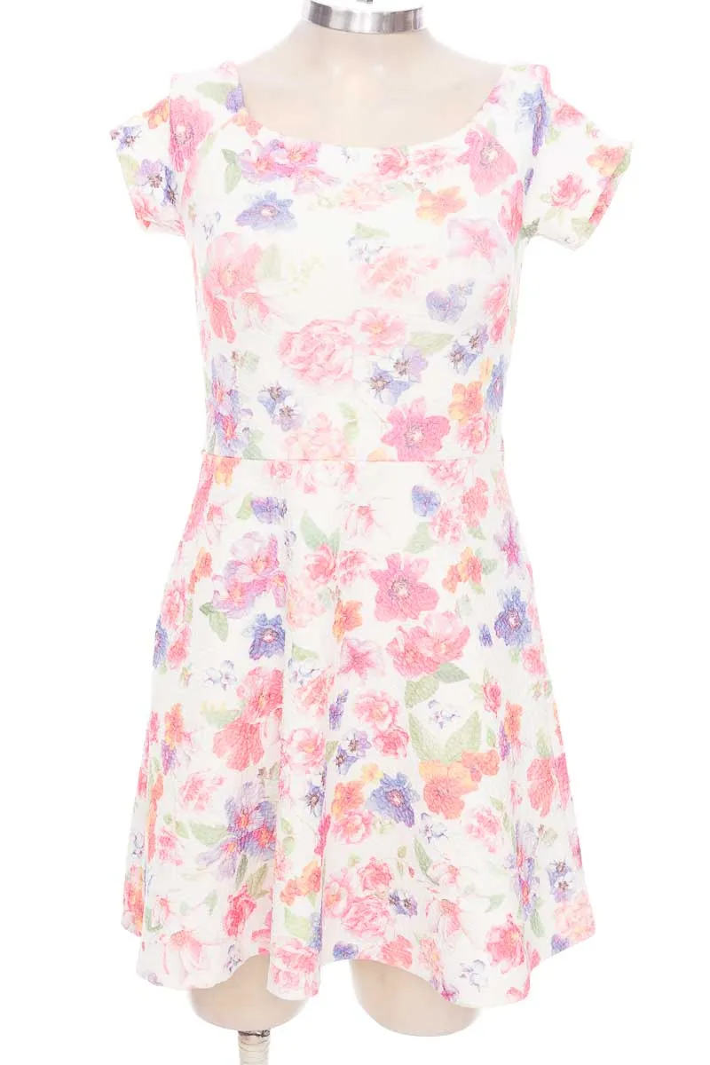 VESTIDO / ENTERIZO COLOR BLANCO  STRADIVARIUS