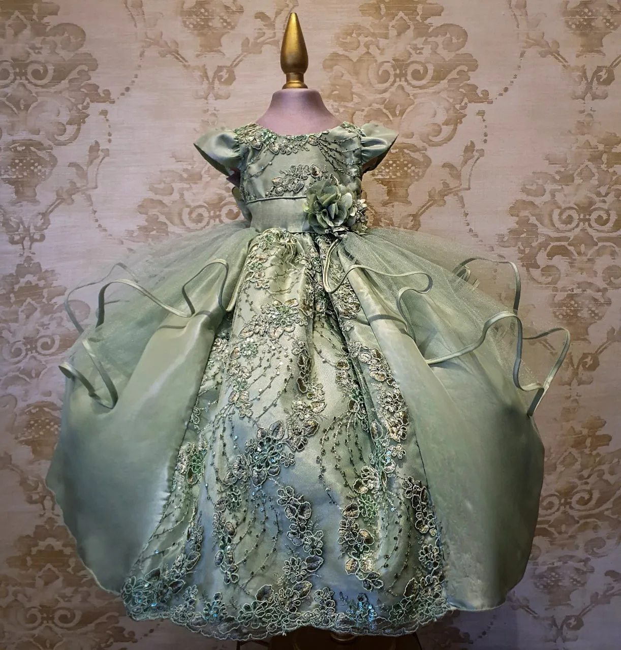 Vestido de Niña Fiesta Verde Olivo Encaje Bordado con Flor Talla 2 a 8 años
