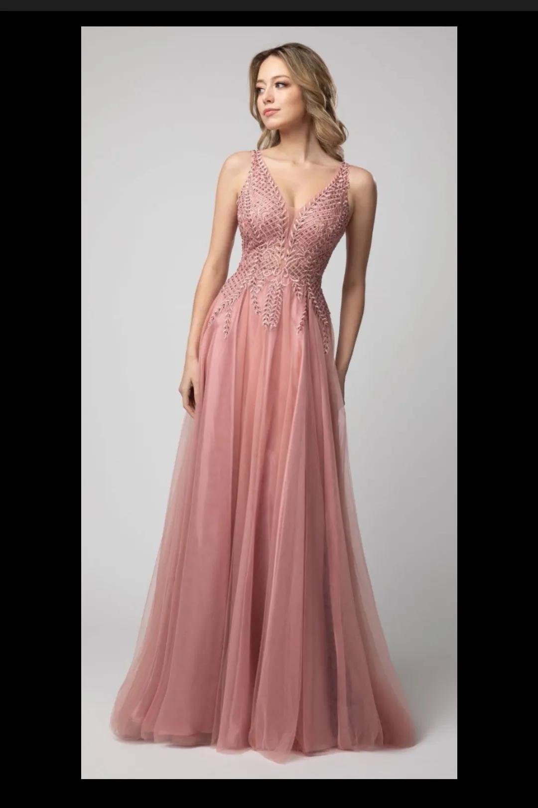 Vestido rosa nude de tul
