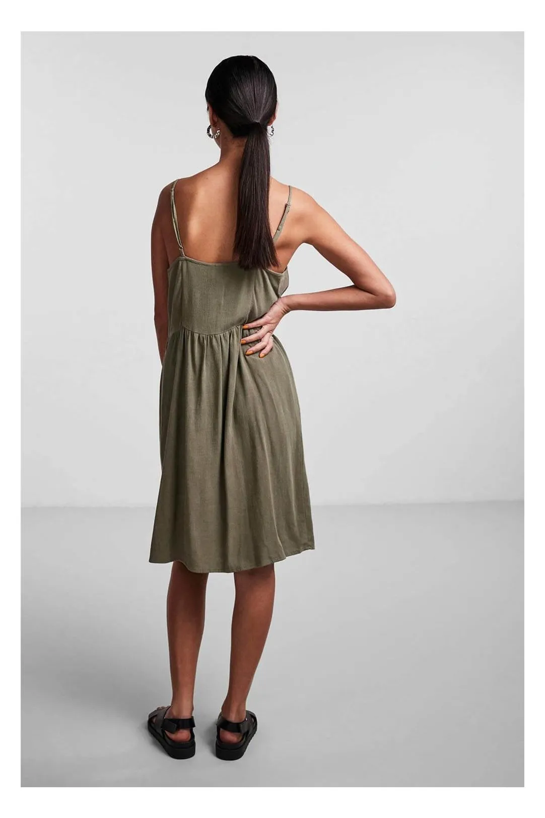 VESTIDO TIRANTES LINO PCVINSTY VERDE OLIVA