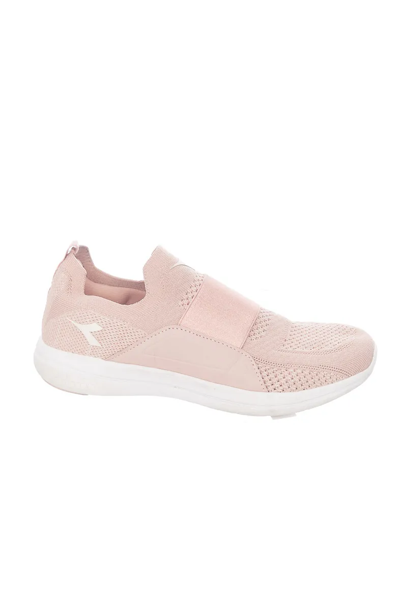 ZAPATOS COLOR ROSADO  DIADORA